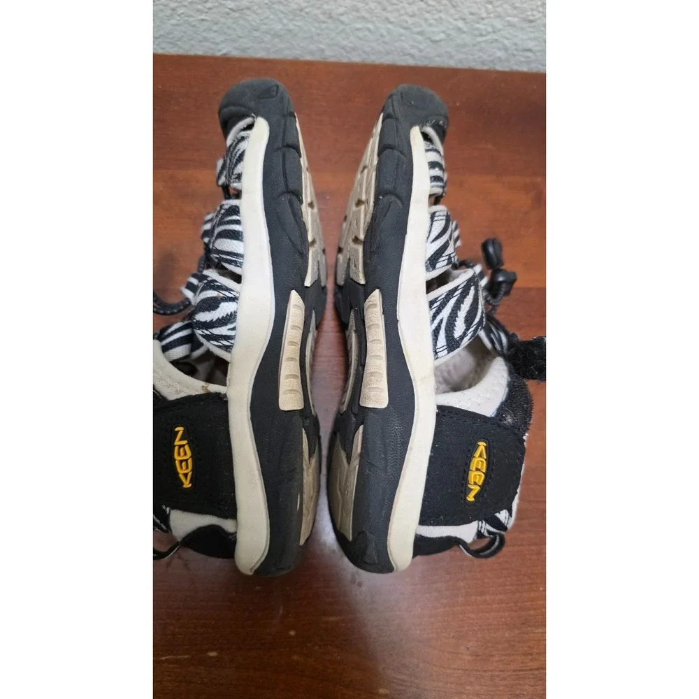 Keen Kids Newport H2 Zebra-Print Sandals Water-Friendly Adjustable Straps Size 2